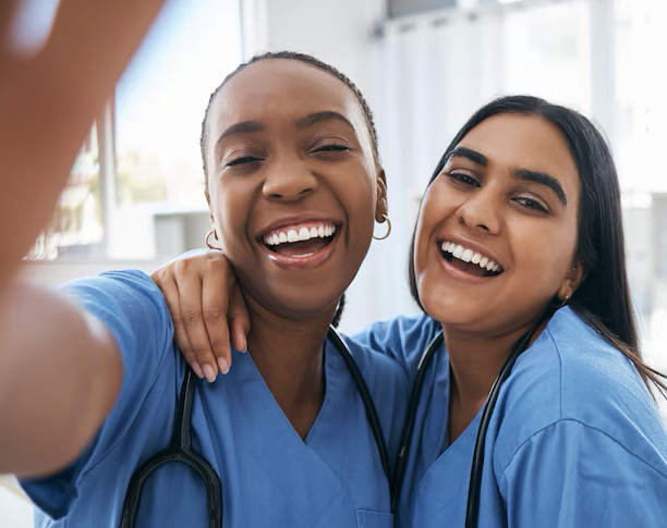 soignants heureux coaching Accompagnement des soignants | Coaching professionnel – Alexandra Beaupré